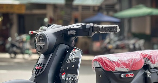 Honda Super Cub phiên bản Disney giá hơn 200 triệu đồng tại Việt Nam