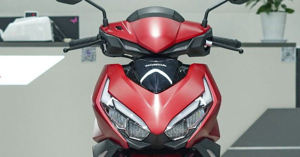 Xe tay ga mới của Honda là "con lai" của Air Blade, Vario và LEAD, nhưng bị chê vì một điều