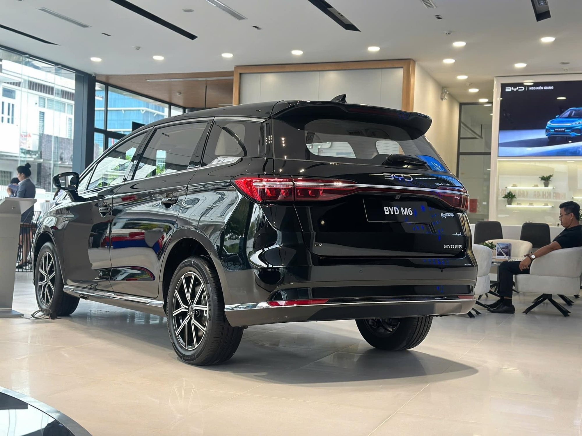 Loạt MPV về Việt Nam năm nay đấu Xpander: Giá trên dưới 600 triệu, đủ loại xăng, hybrid, điện, 'trend' màn hình lớn, vài mẫu có ADAS - Ảnh 6