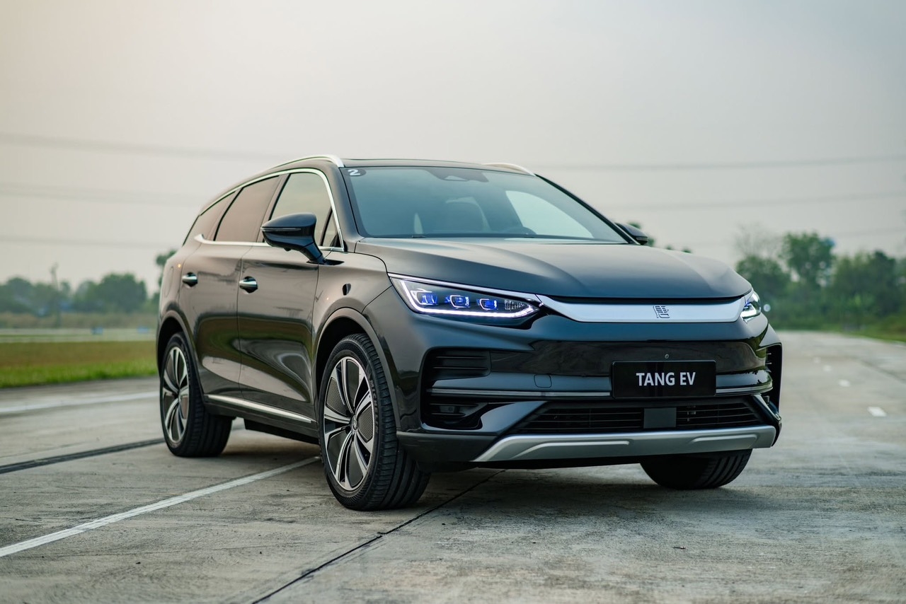 Xe Trung Quốc ở Việt Nam lúc này: Dè dặt xe điện, chuyển hướng bán hybrid, xe xăng - Ảnh 4