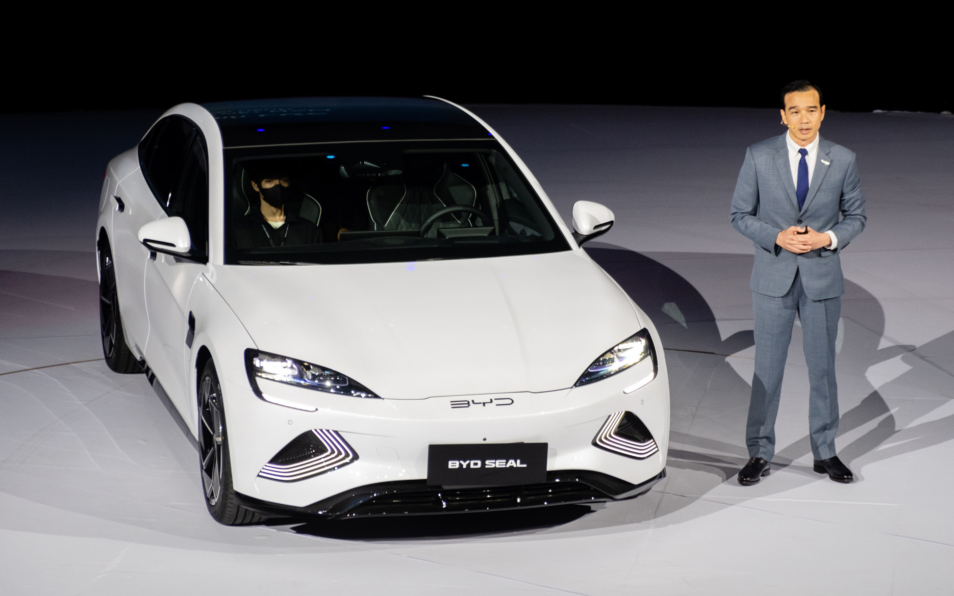 Loạt xe điện tiền tỷ ra mắt Việt Nam năm nay: Có cả sedan, SUV, phần lớn là xe Đức, xe Trung Quốc cũng góp mặt - Ảnh 5