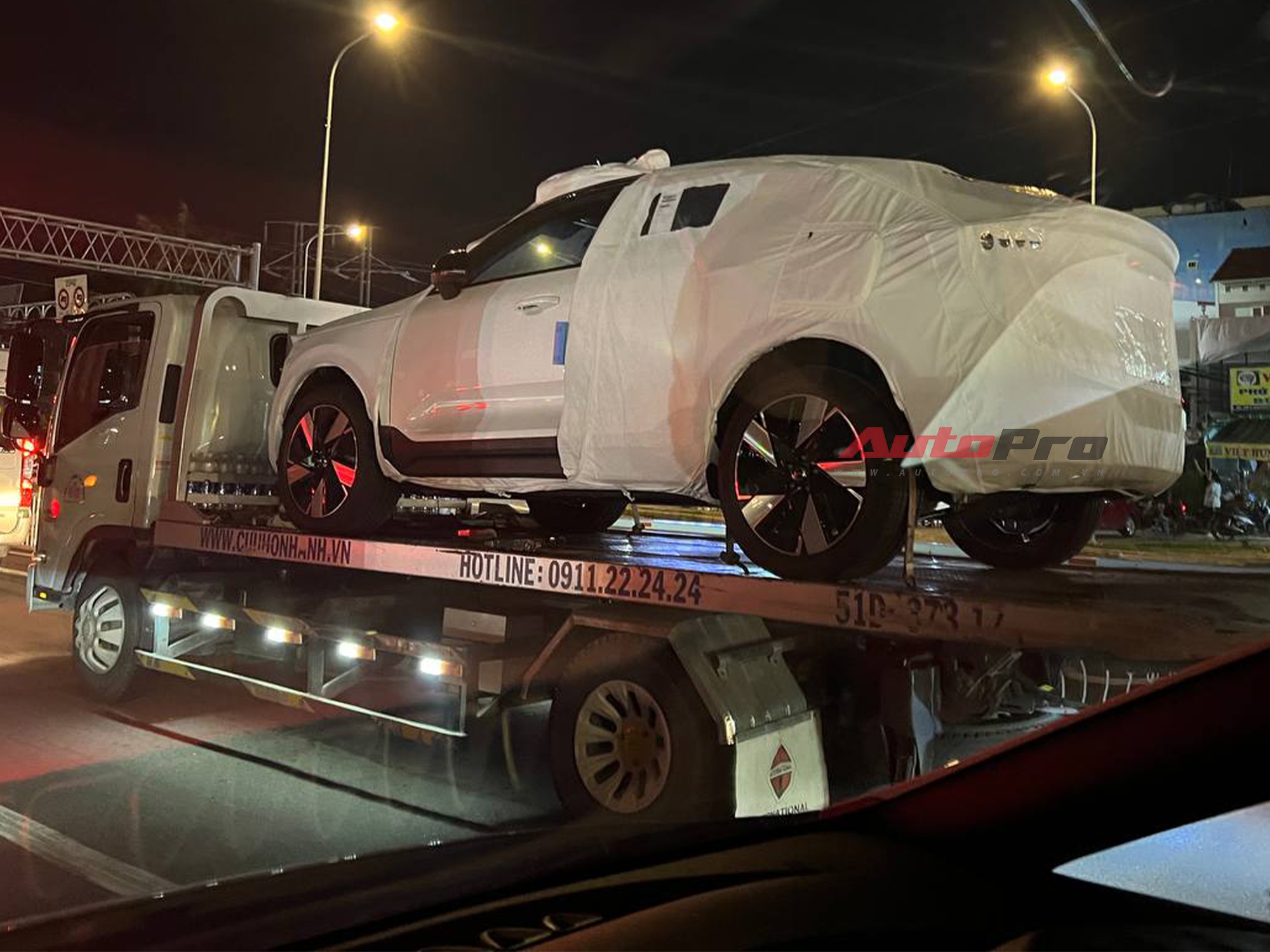 Volvo EC40 chốt ra mắt Việt Nam tuần sau: Giá đồn đoán 2 tỷ đồng, dáng coupe, chạy tầm 500 km/sạc - Ảnh 2