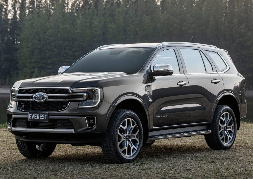 Xe gầm cao tầm giá trên 1 tỷ: Ford Everest áp đảo, Hyundai Santa Fe vươn lên mạnh mẽ - Ảnh 2