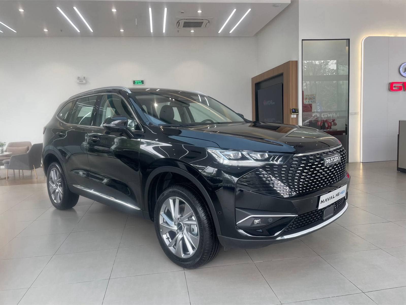 Loạt xe nhập khẩu giảm giá cả trăm triệu đấu ô tô lắp ráp đang 'chạy trước bạ': Nhiều mẫu giảm trên 200 triệu, nhảy xuống cạnh tranh cả xe nhóm dưới - Ảnh 9