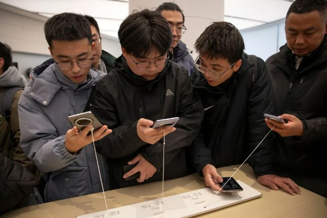 100.000 ứng dụng xuất hiện trên hệ điều hành 'cây nhà lá vườn' mới hơn 1 năm tuổi: Liệu giấc mơ của Huawei có quá xa vời? - Ảnh 2