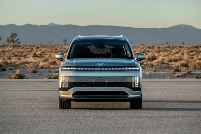 SUV điện cỡ lớn Hyundai Ioniq 9 chính thức ra mắt: Tầm di chuyển 620 km, đấu trực tiếp với VinFast VF 9 - Ảnh 1