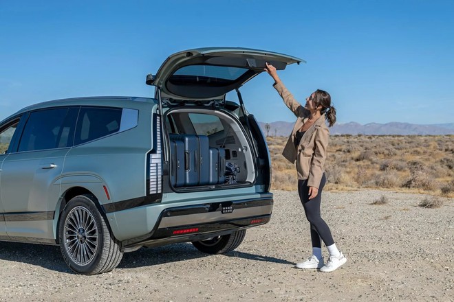 SUV điện cỡ lớn Hyundai Ioniq 9 chính thức ra mắt: Tầm di chuyển 620 km, đấu trực tiếp với VinFast VF 9 - Ảnh 7