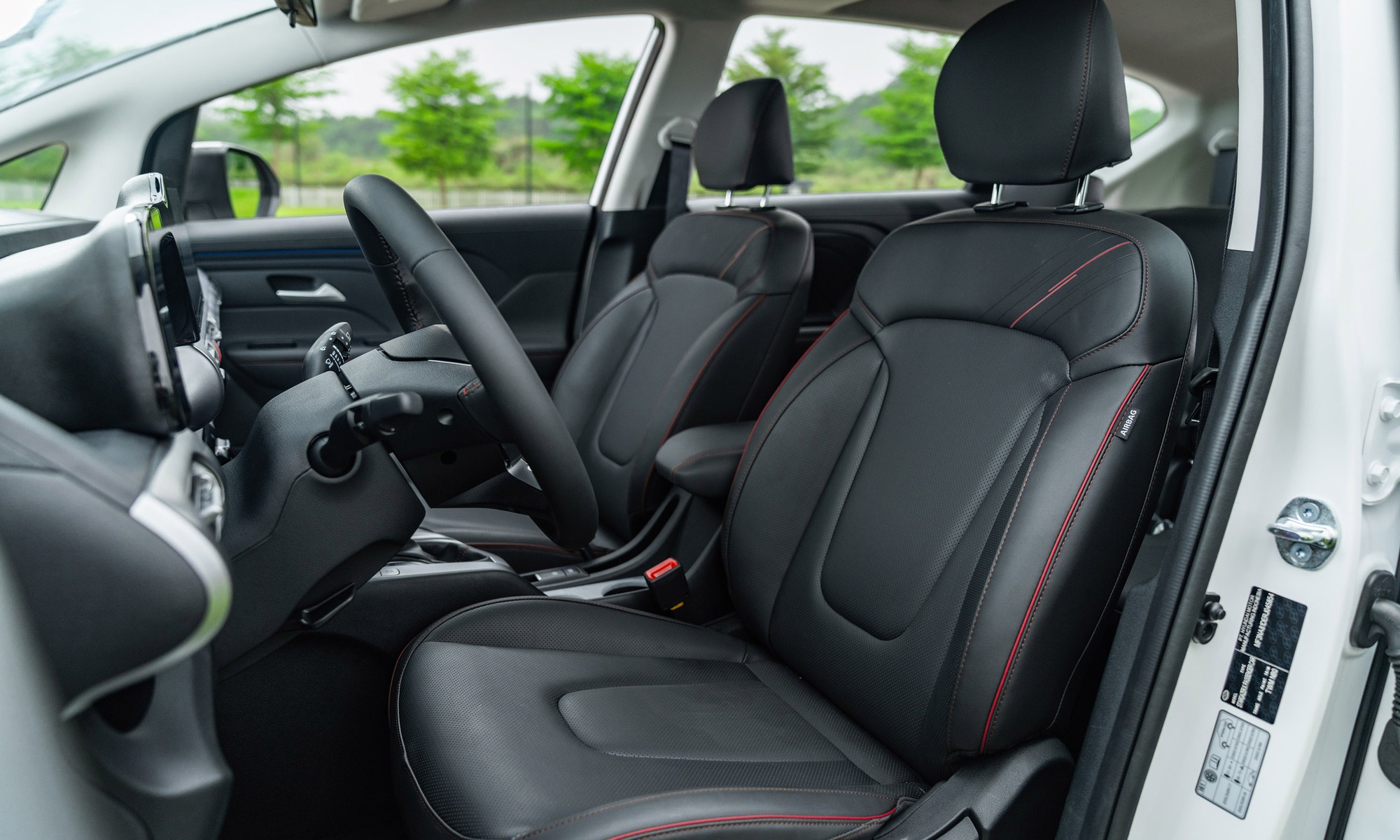 Loạt MPV về Việt Nam năm nay đấu Xpander: Giá trên dưới 600 triệu, đủ loại xăng, hybrid, điện, 'trend' màn hình lớn, vài mẫu có ADAS - Ảnh 16