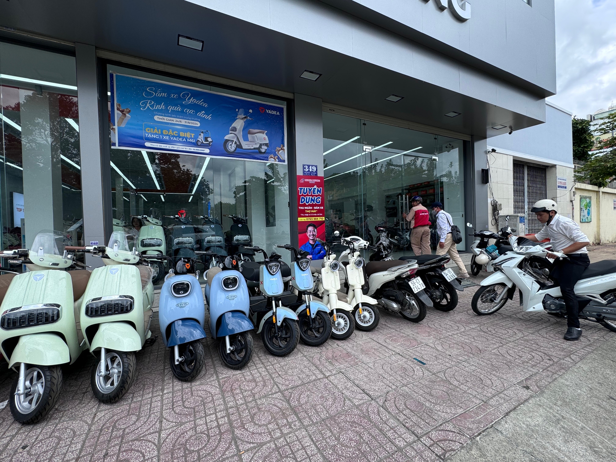 Xe máy điện nội địa "thua đau" - Ảnh 1