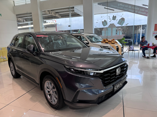 Nghịch lý giá ô tô nhập khẩu - Ảnh 1