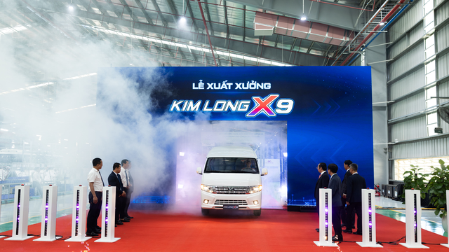 Một công ty Việt xuất xưởng lô xe 16 chỗ, lập tức bàn giao trăm chiếc: 'Đại bản doanh' 600ha đặt tại Huế - Ảnh 3