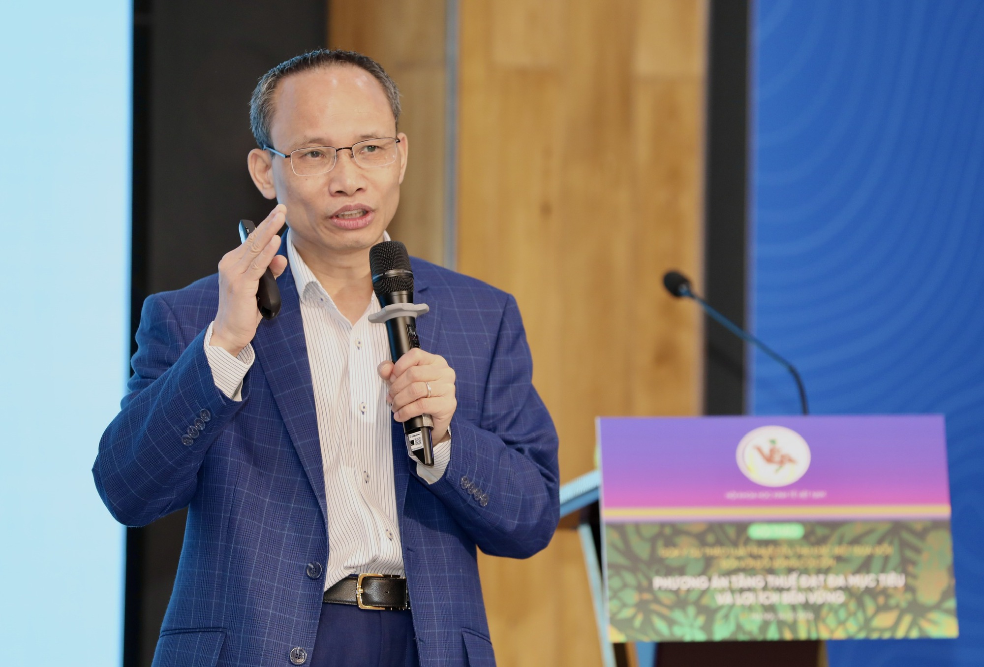 Tăng thuế tiêu thụ đặc biệt với rượu, bia: Băn khoăn về lộ trình và mức tăng - Ảnh 1