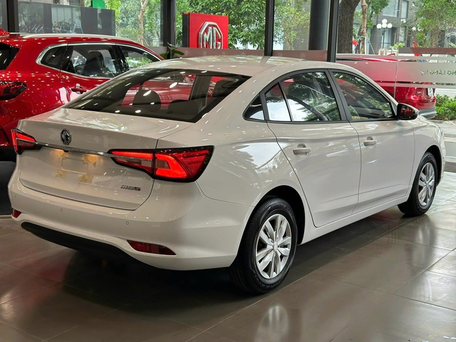 MG5 giảm giá ‘kịch sàn’ còn 295 triệu tại đại lý: Rẻ hơn 2 chiếc SH, là xe mới nhưng khách mua phải đánh đổi một điều - Ảnh 8