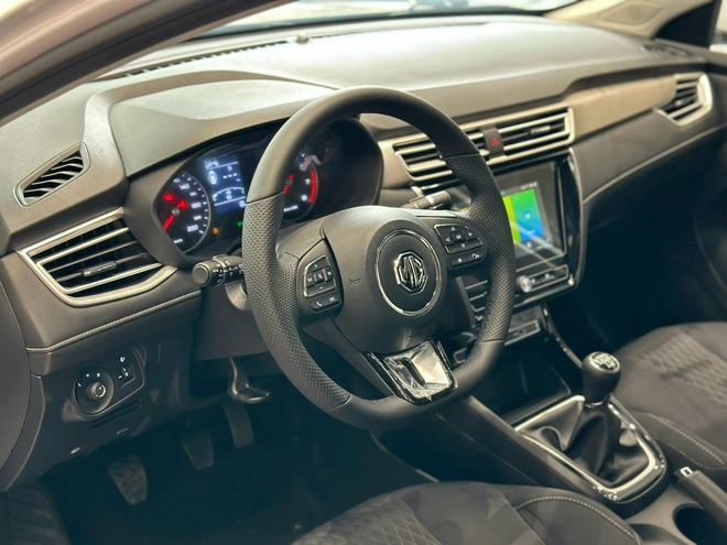 MG5 giảm giá ‘kịch sàn’ còn 295 triệu tại đại lý: Rẻ hơn 2 chiếc SH, là xe mới nhưng khách mua phải đánh đổi một điều - Ảnh 3