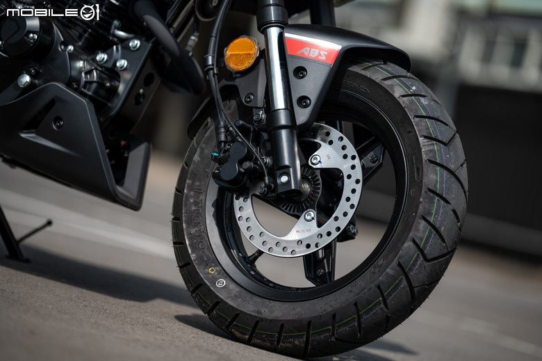 'Vua côn tay' 125cc cập bến thị trường Việt: Thiết kế độc lạ, có ABS 2 kênh, trang bị vượt Yamaha Exciter và Winner X - Ảnh 7