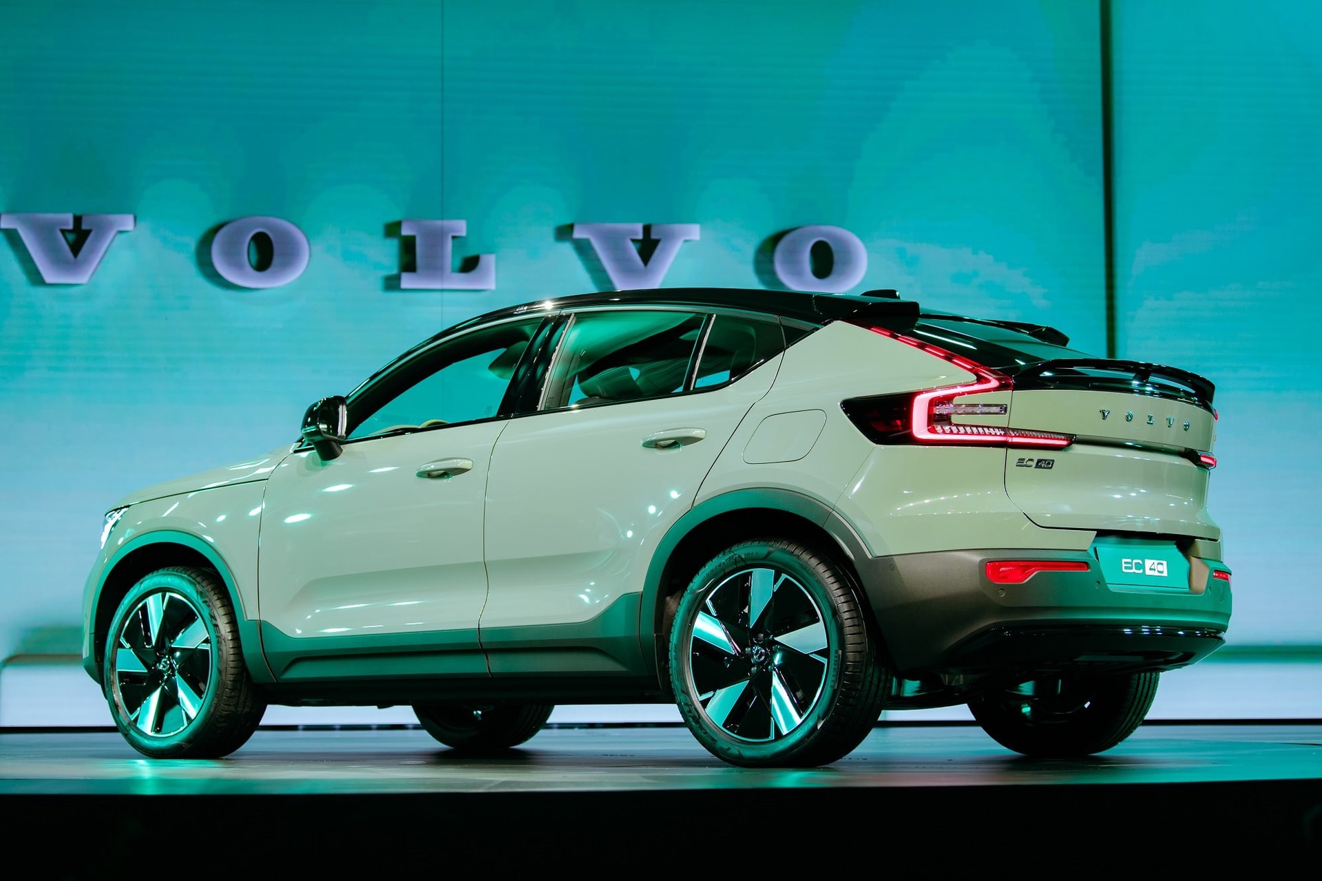 Đại gia ngành xe với doanh thu kỷ lục 900.000 tỷ tung "bom tấn" ở Việt Nam, mẫu xe thuần điện chạy 512km - Ảnh 6