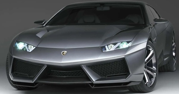 Xe thứ 4 của Lamborghini đã suýt là... sedan