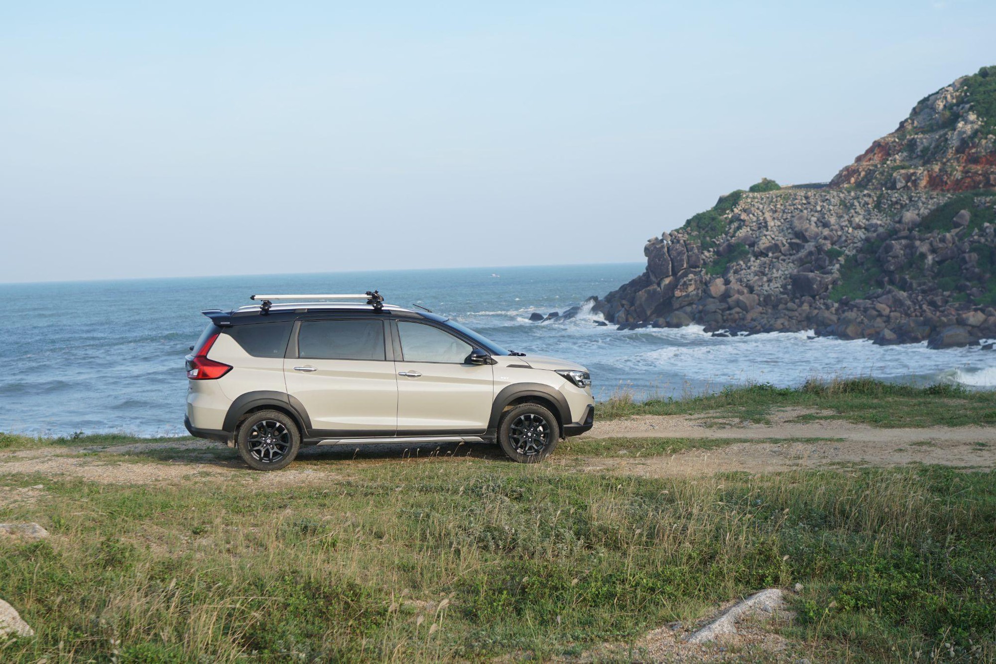 Suzuki XL7 Hybrid: Sở hữu xe gia đình chưa bao giờ dễ dàng như bây giờ - Ảnh 3