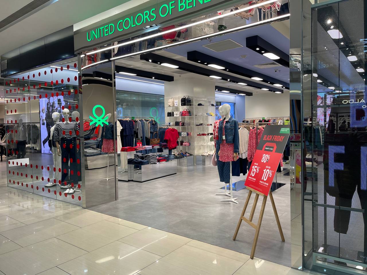 Chuyện gì đang xảy ra với các cửa hàng Black Friday ở Hà Nội? - Ảnh 9