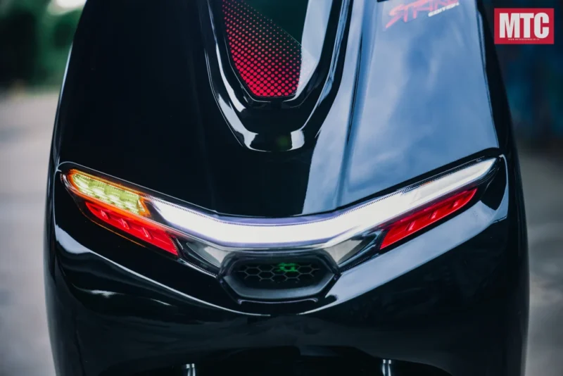 Honda SH bất ngờ gặp đối cứng: Sở hữu phanh SBS độc quyền, thiết kế sang chảnh mà giá siêu rẻ - Ảnh 3