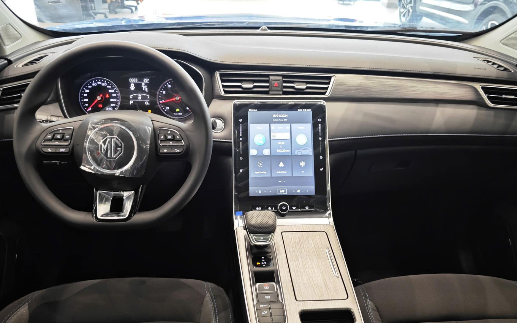 Lô MG RX5 này đang giảm giá còn hơn 500 triệu tại đại lý, rẻ gần bằng Raize dù lớn hơn Corolla Cross - Ảnh 5