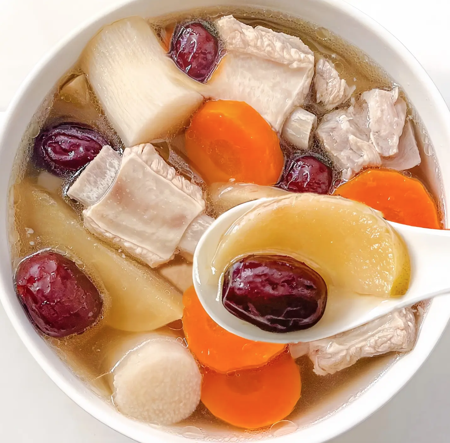 "Không ai ăn táo đỏ như đồ ăn vặt như Việt Nam mình hiện tại", phát ngôn của TikToker khiến MXH bùng nổ tranh cãi - Ảnh 2