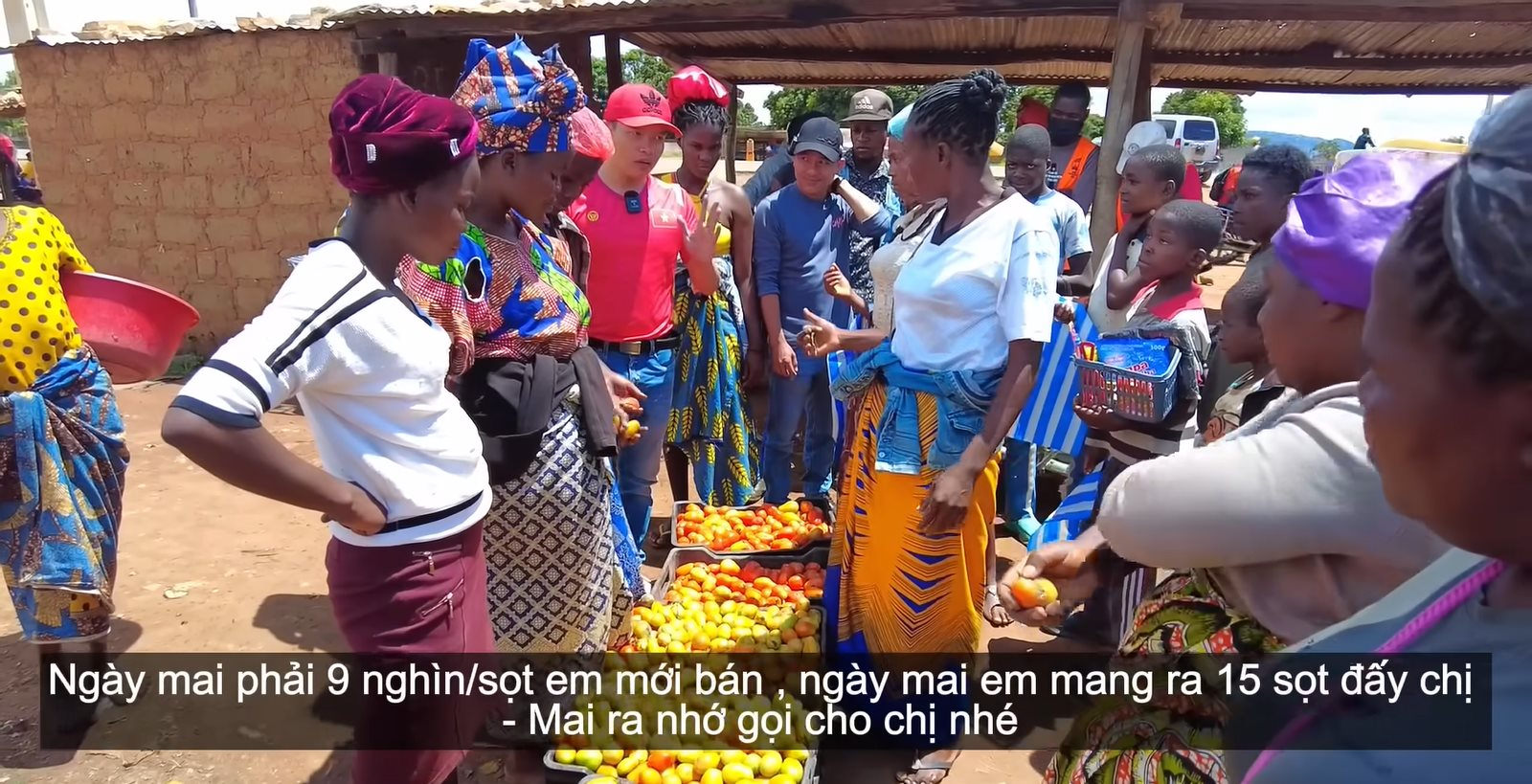 Loại quả bán đầy ở Việt Nam, sang châu Phi được thương lái tranh mua như đặc sản, khiến cả chợ một phen náo loạn - Ảnh 4