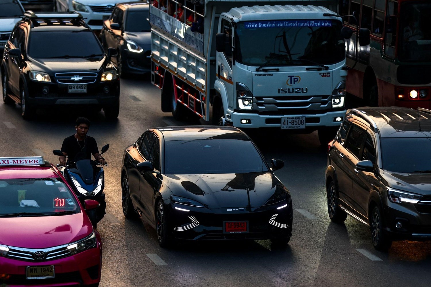 Mở toang cửa cho xe điện Trung Quốc, toàn chuỗi cung ứng ô tô Thái Lan lao đao - Ảnh 2