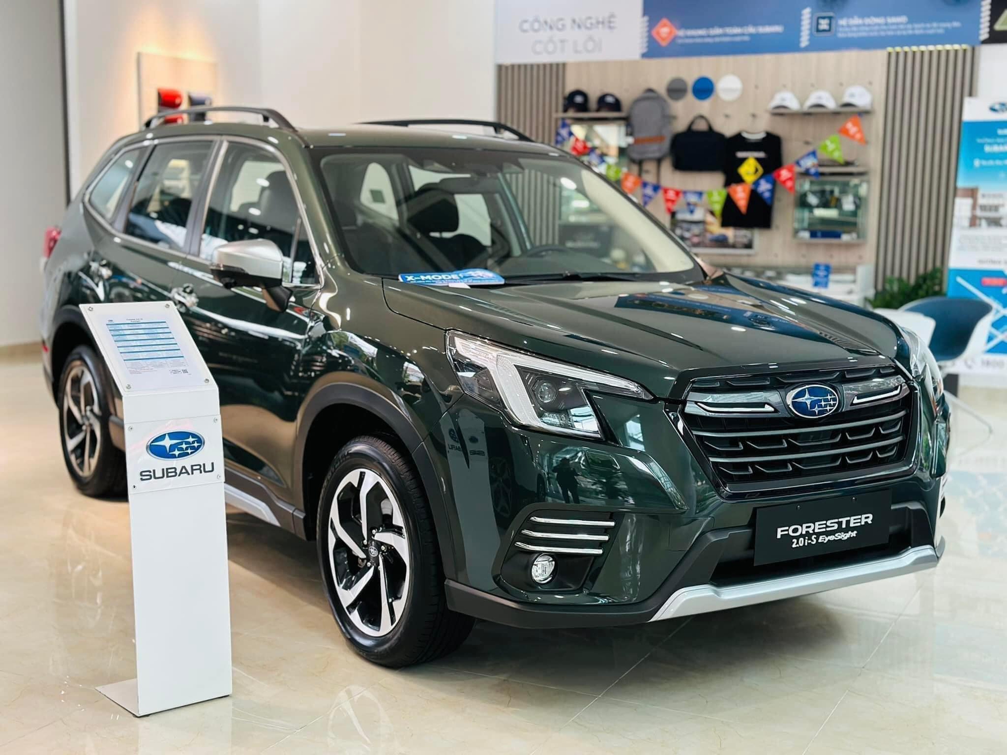 Loạt xe nhập khẩu giảm giá cả trăm triệu đấu ô tô lắp ráp đang 'chạy trước bạ': Nhiều mẫu giảm trên 200 triệu, nhảy xuống cạnh tranh cả xe nhóm dưới - Ảnh 5