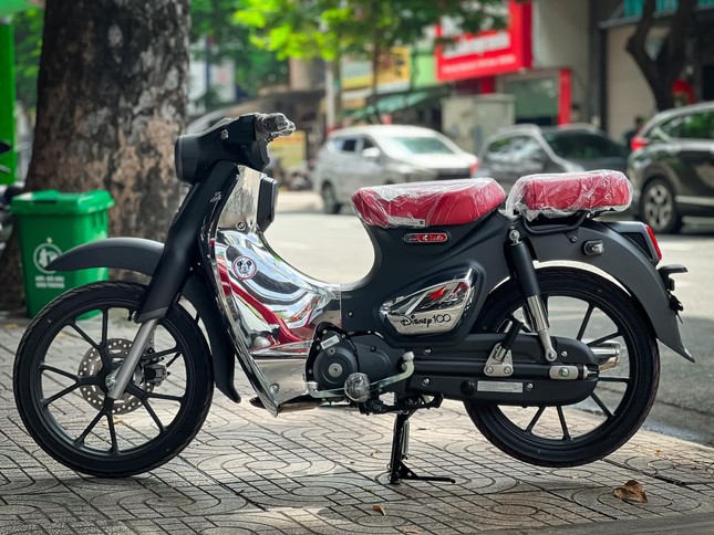 Honda Super Cub phiên bản Disney giá hơn 200 triệu đồng tại Việt Nam - Ảnh 8