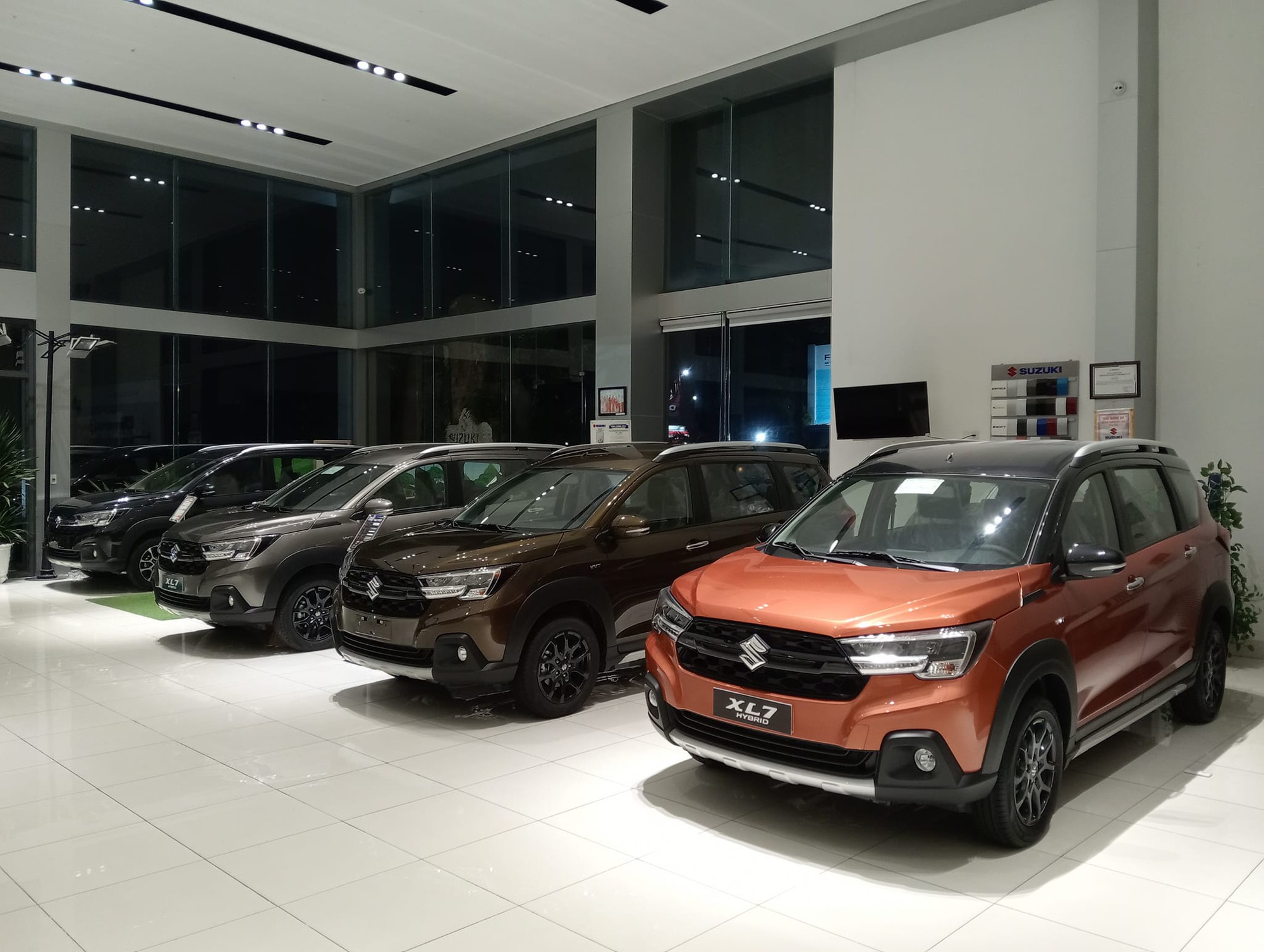 Suzuki XL7 bản xăng xả kho, giảm giá gần 85 triệu tại đại lý: Giá thực tế còn 515 triệu, rẻ hơn cả Xpander số sàn - Ảnh 7