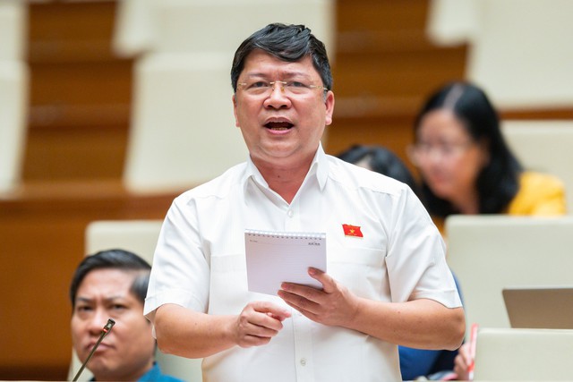 "Điện là hàng hóa đặc biệt, không phải cứ dư là cất vào kho" - Ảnh 1