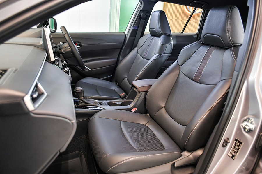 Toyota Corolla Cross hybrid đổi pin công nghệ mới giống Camry 2025, dễ về Việt Nam trong thời gian gần - Ảnh 11