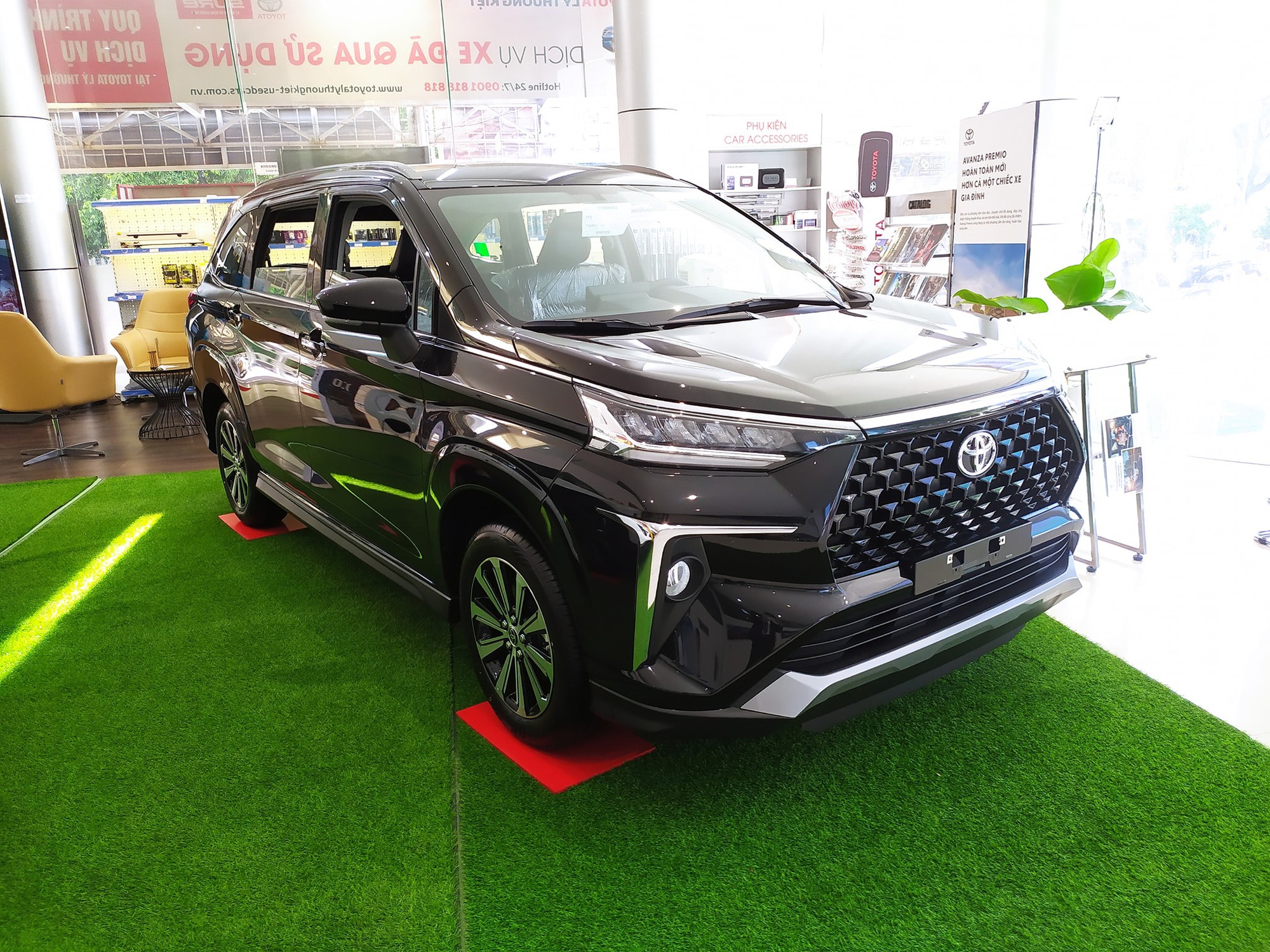 Loạt xe cán mốc doanh số 10.000 chiếc nhanh nhất thị trường Việt: Corolla Cross bị chê giá cao vẫn chốt đơn ầm ầm, Seltos 'hất' Kona lại bị Creta, Xforce qua mặt - Ảnh 1