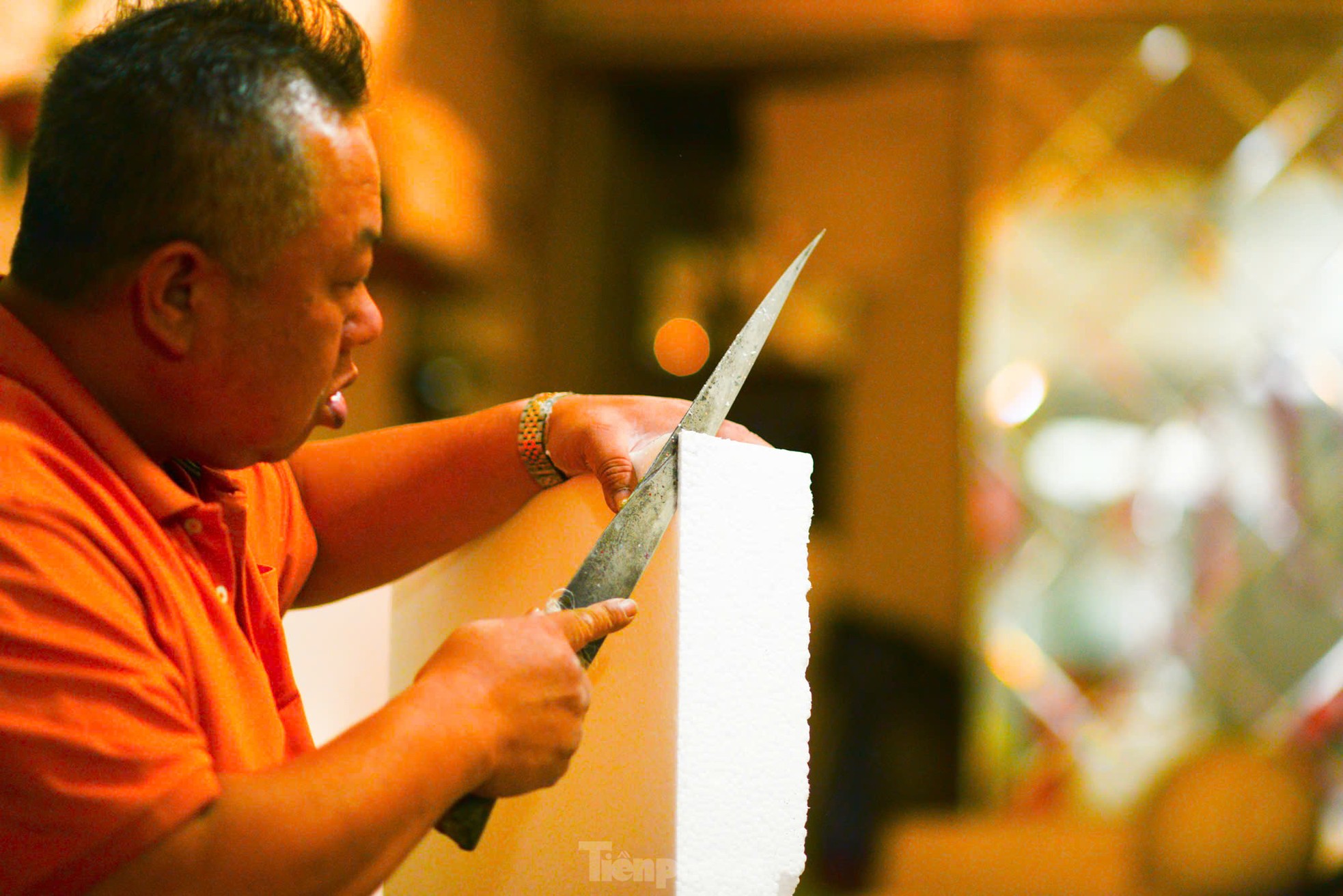 Tạo hình người tuyết, nghề lạ hái bộn tiền ở Thủ đô mùa Giáng sinh - Ảnh 8