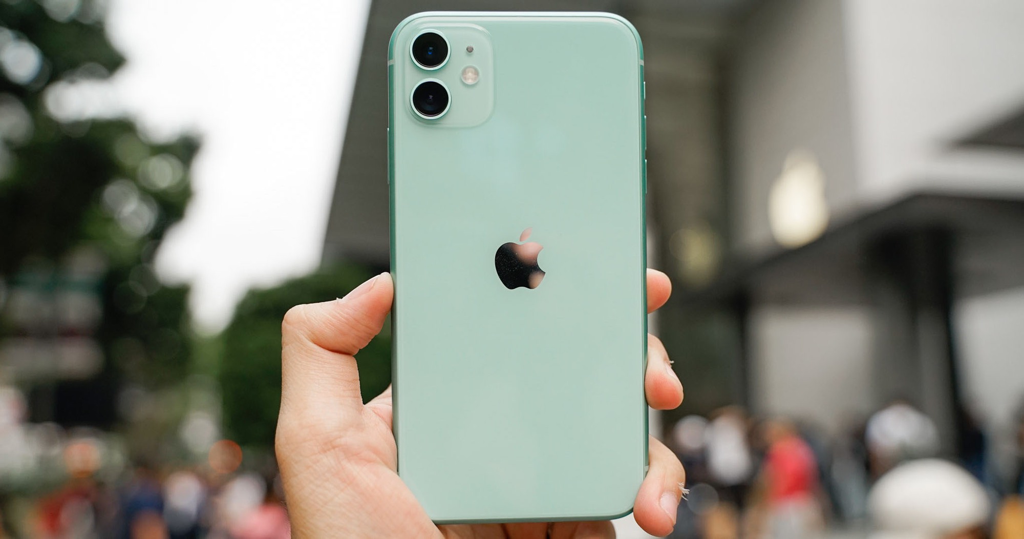 Một mẫu iPhone đang giảm hơn 13 triệu, giá bán chỉ từ 8 triệu đồng - Ảnh 1