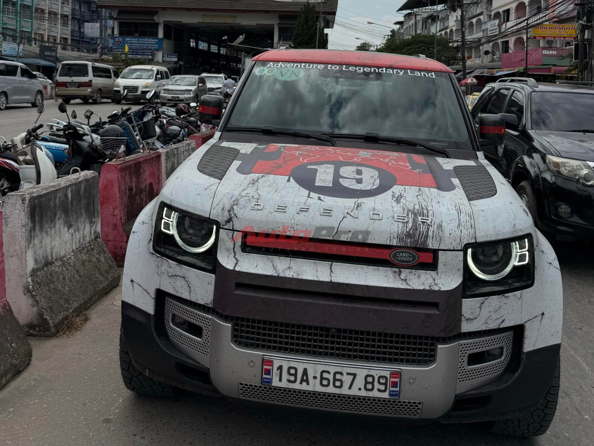 Chủ xe Defender lái 7.000km xuyên Việt Nam - Thái Lan: ‘Chạy địa hình sướng, có đoạn vượt 4.000 khúc cua, vẫn còn điểm bất tiện’ - Ảnh 12