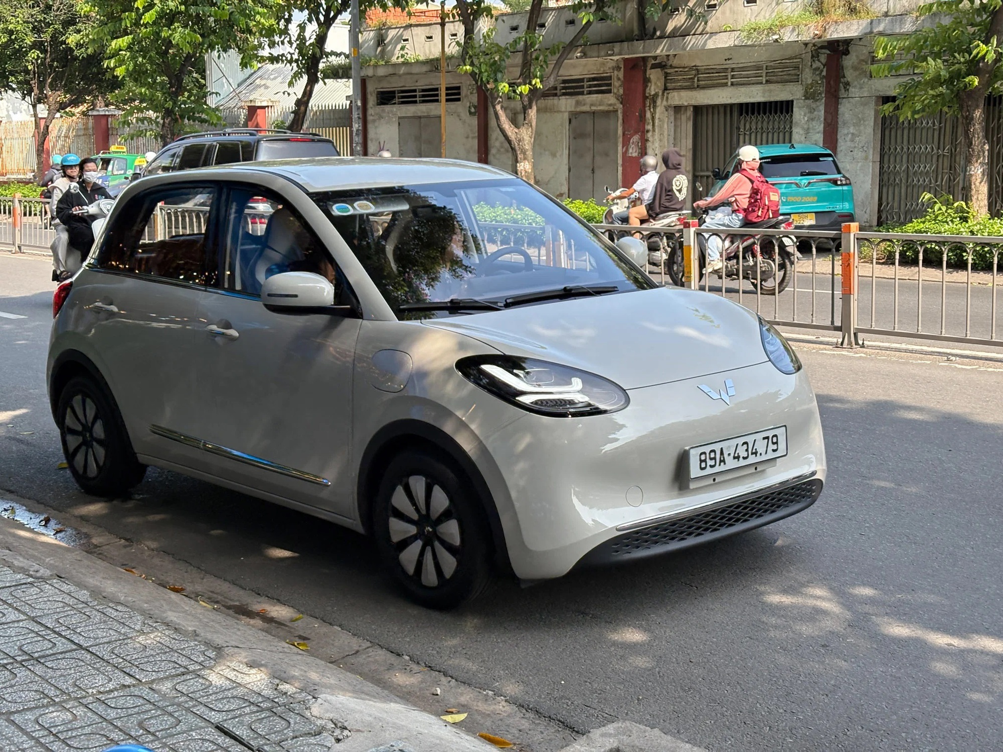 Ô tô điện đang bán tại Việt Nam: Rẻ nhất 197 triệu đồng, đắt nhất 18 tỷ đồng - Ảnh 2