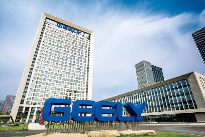 Geely trước khi vào Việt Nam: Mua Volvo, cổ đông lớn của Mercedes-Benz, doanh số vượt 3 triệu xe - Ảnh 2