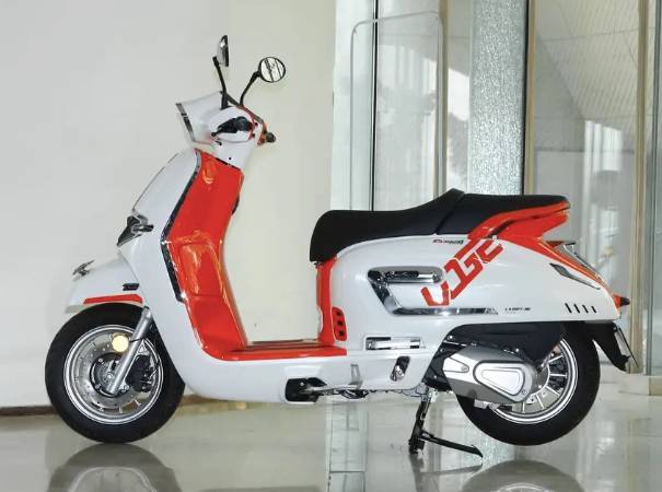 Một mẫu xe tay ga 150cc vừa ra mắt: Có công nghệ chống đường trơn, nổi bật trong tầm giá 40 triệu đồng - Ảnh 1
