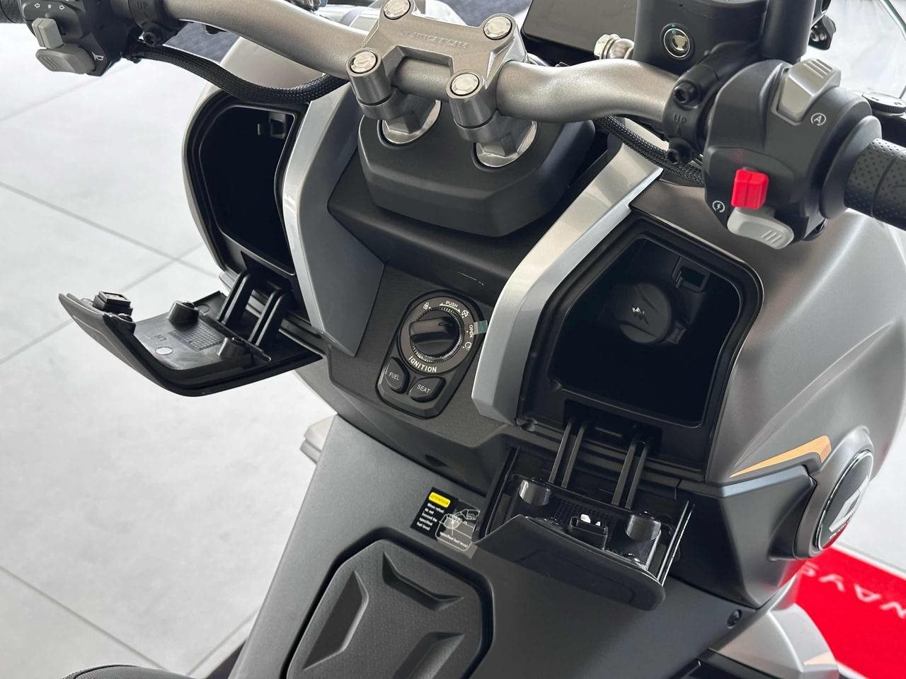 Xe ga 125cc uống 2,2 lít/100km: Có ABS 2 kênh như SH, động cơ hybrid – tiết kiệm xăng vượt trội - Ảnh 6