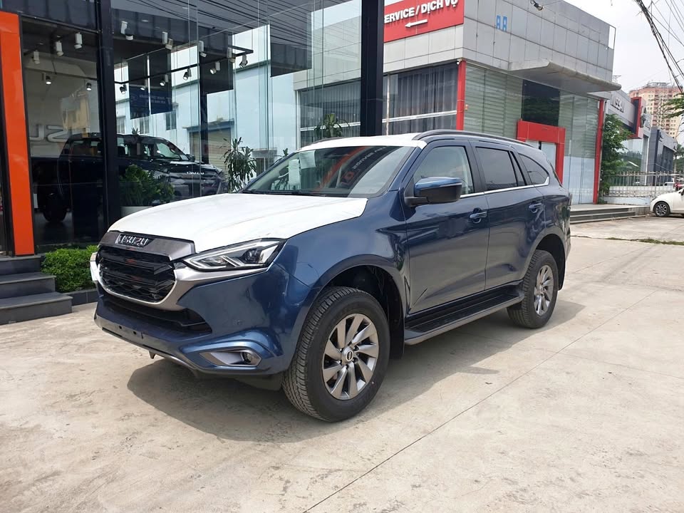 Loạt xe đại hạ giá năm 2024: Pajero Sport lớn nhất đến 300 triệu, có mẫu 'miệt mài giảm' 12 tháng vẫn chưa hết hàng tồn - Ảnh 5