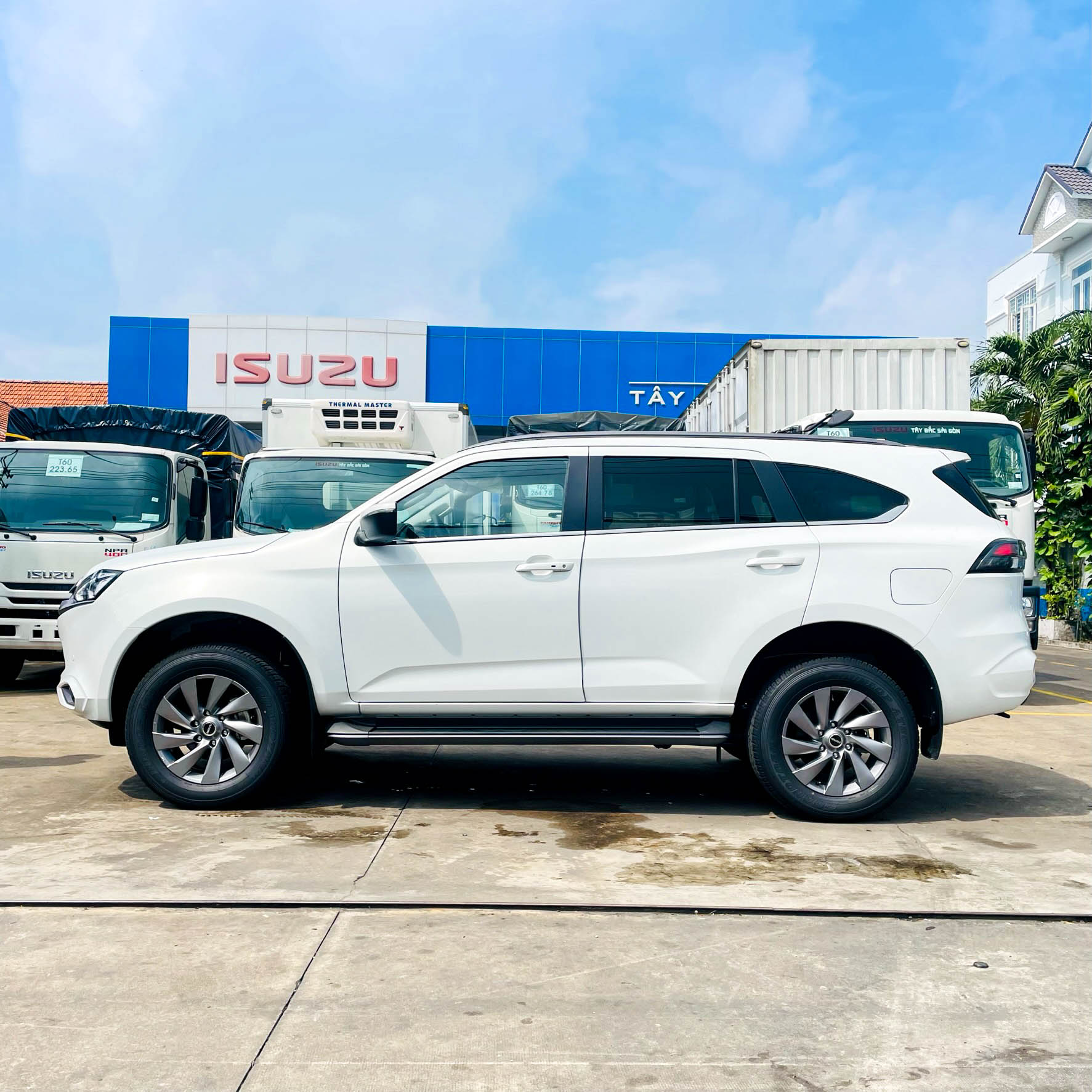 Isuzu mu-X lại xả kho: Giá giảm 240 triệu đồng, khởi điểm từ 1,01 tỷ, ngang Tucson, Sportage bản cao - Ảnh 6