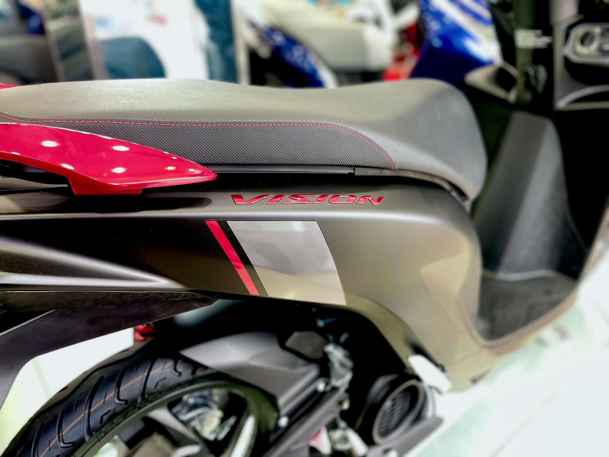 Honda Vision 2025 đang có giá cực đẹp cuối năm: Có mẫu giảm dưới mức đề xuất - Ảnh 4