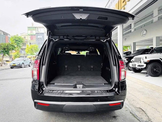 Trải nghiệm cảm giác 'đặc vụ tổng thống' Chevrolet Suburban với hơn 8 tỷ: Người bán khẳng định xe 'nguyên mùi mới', nhập Mỹ nguyên chiếc - Ảnh 4