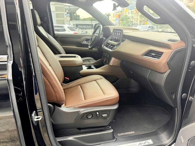 Trải nghiệm cảm giác 'đặc vụ tổng thống' Chevrolet Suburban với hơn 8 tỷ: Người bán khẳng định xe 'nguyên mùi mới', nhập Mỹ nguyên chiếc - Ảnh 6