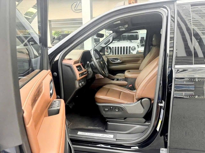 Trải nghiệm cảm giác 'đặc vụ tổng thống' Chevrolet Suburban với hơn 8 tỷ: Người bán khẳng định xe 'nguyên mùi mới', nhập Mỹ nguyên chiếc - Ảnh 5