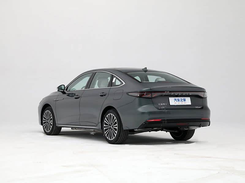 Hãng xe rót 800 triệu USD xây nhà máy tại Việt Nam ra mắt đối thủ Honda Civic: Đầy bình đủ chạy xuyên Bắc - Nam, giá chưa tới 400 triệu đồng - Ảnh 3