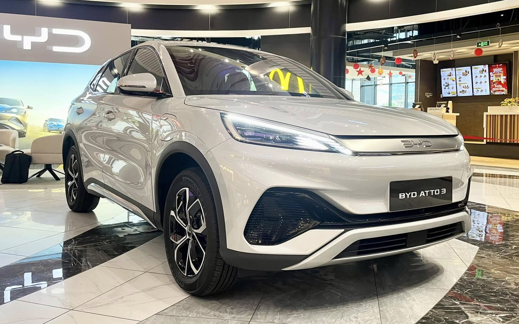 Loạt ô tô điện giá dưới 1 tỷ ra mắt Việt Nam năm 2024: Rẻ nhất từ 235 triệu, có cả hatchback, sedan, CUV, MPV - Ảnh 6