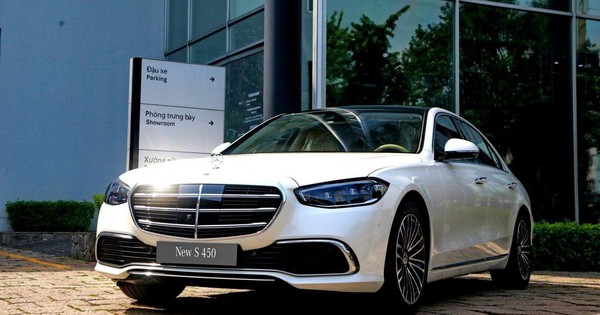 Xả kho cuối năm, Mercedes-Benz giảm giá mạnh loạt xe sang - cao nhất tới 300 triệu đồng